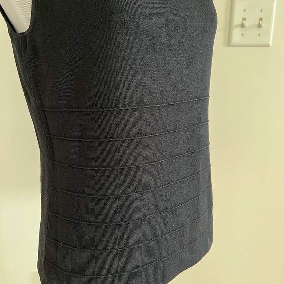 Black scoop neck sweater vest size small - Picture 5 of 8